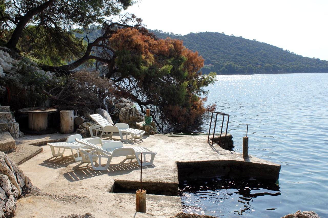 Apartments By The Sea Ubli, Lastovo - 8354 Uble Exterior foto